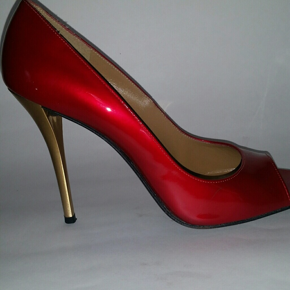 Original Stewart Weitzman Candy Apple Red Patent Leather/gold metal heels, 8 1/2